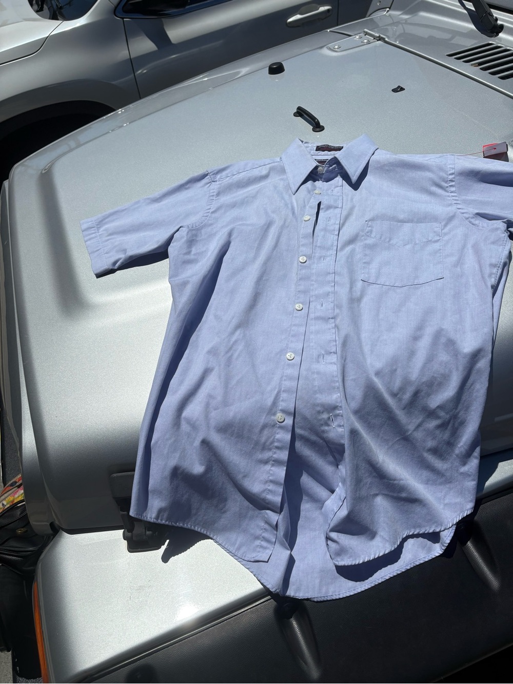 Men's Short-Sleeve Button-Down Shirt in Light Blue